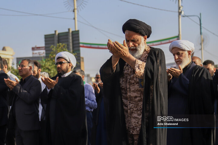 اقامه باشکوه نماز عید فطر در اهواز