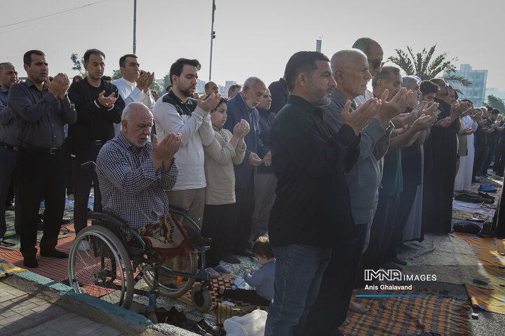 اقامه باشکوه نماز عید فطر در اهواز