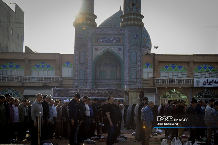 اقامه باشکوه نماز عید فطر در اهواز