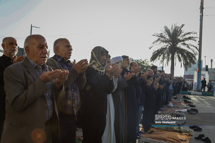 اقامه باشکوه نماز عید فطر در اهواز