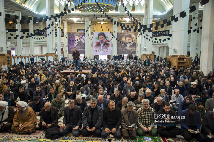 نماز باشکوه عید فطر در شیراز