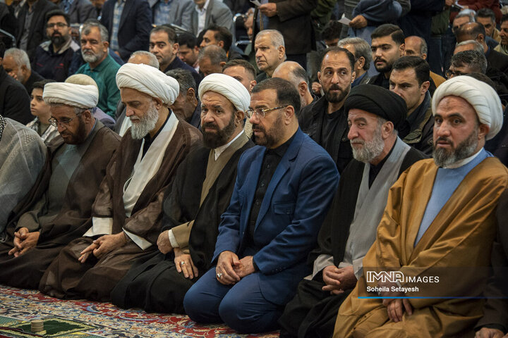 نماز باشکوه عید فطر در شیراز