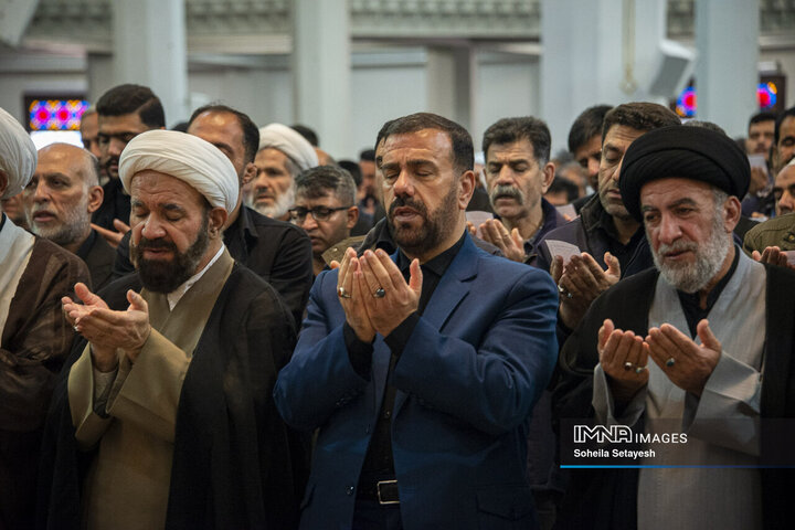نماز باشکوه عید فطر در شیراز