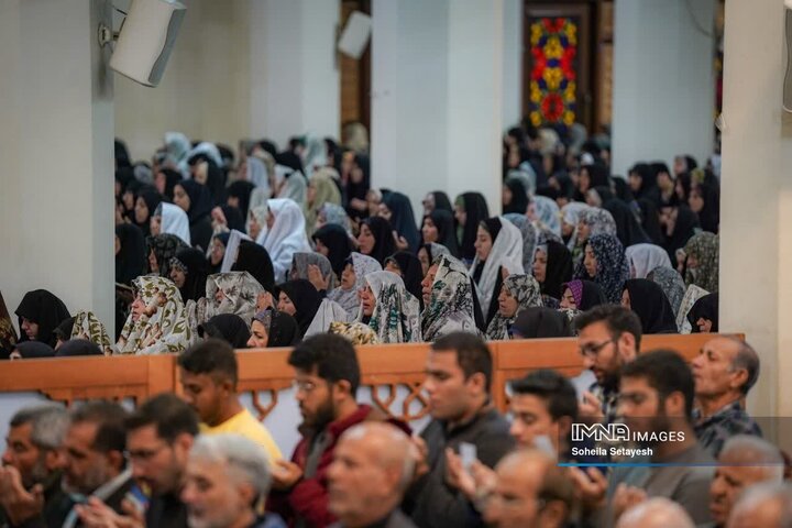 نماز باشکوه عید فطر در شیراز