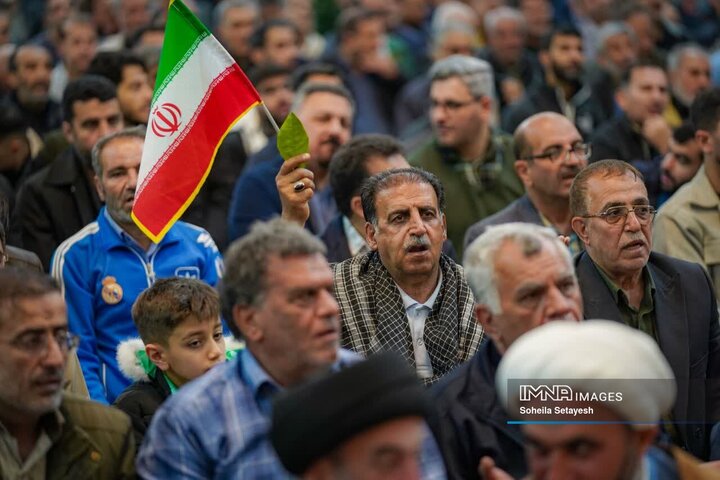 نماز باشکوه عید فطر در شیراز