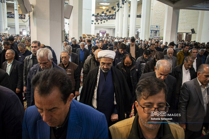 نماز باشکوه عید فطر در شیراز