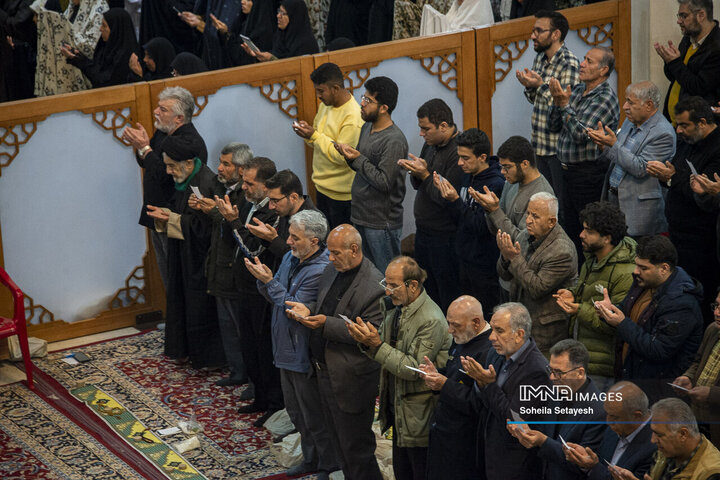 نماز باشکوه عید فطر در شیراز