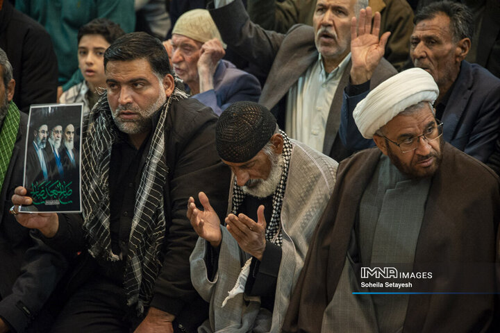 نماز باشکوه عید فطر در شیراز