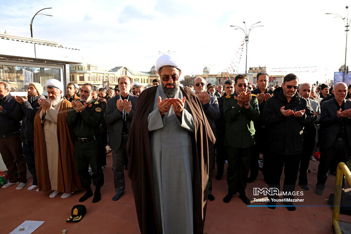 اقامه نماز با شکوه عید فطر در همدان