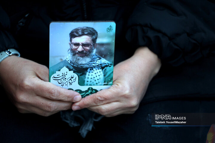 اقامه نماز با شکوه عید فطر در همدان