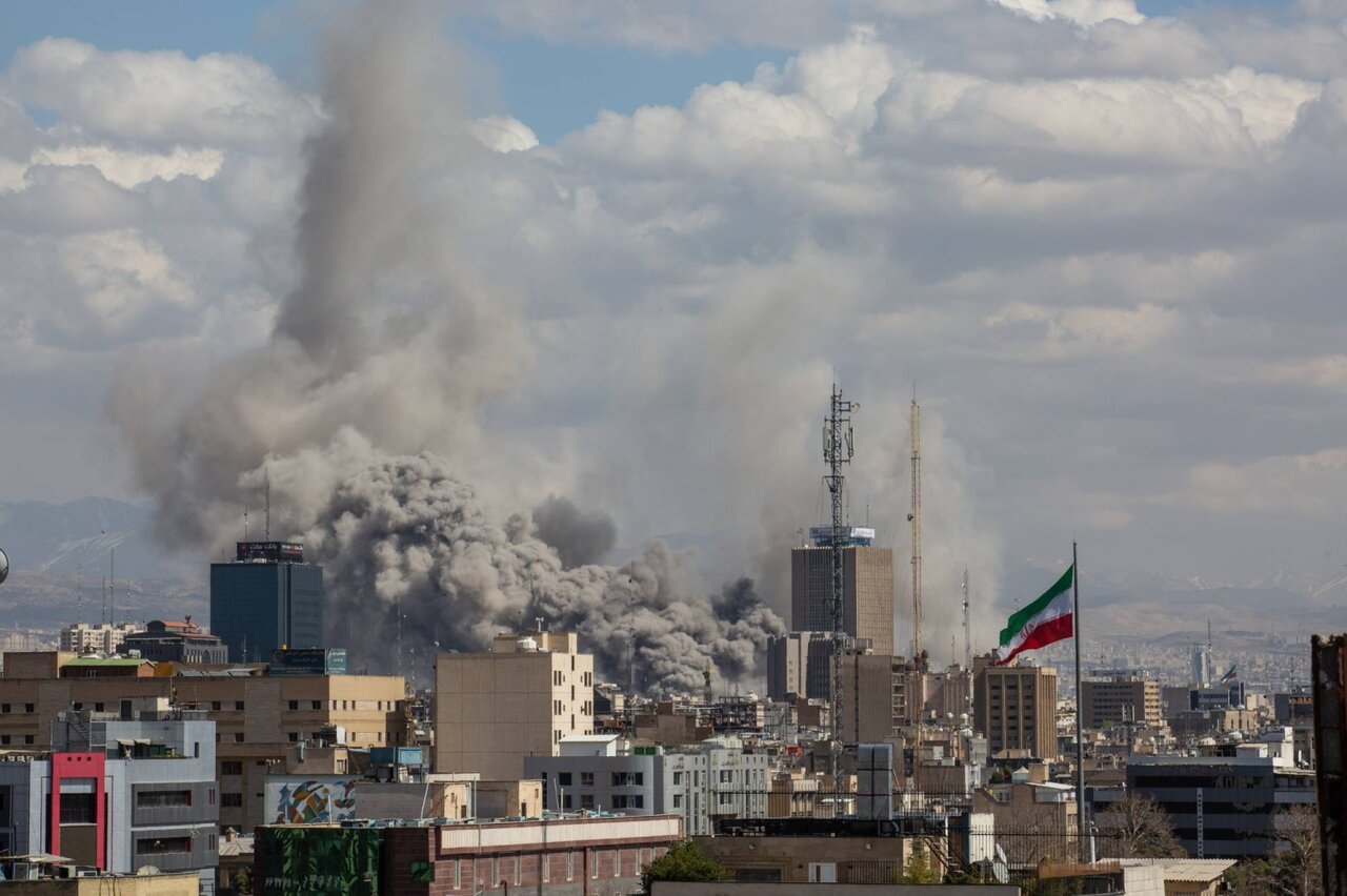 «تهران؛ خط مقدم مقاومت» روایت دوربین از ۴۰ روز ایستادگی پایتخت
