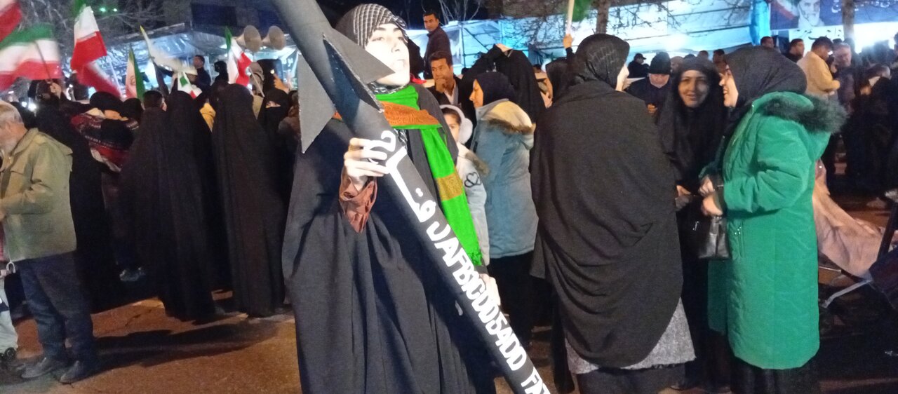 یاسوجیها پای کار انقلاب در قرار بیستودوم+ تصاویر