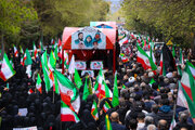 جمعی از خانواده‌های شهدای جنگ اخیر: مذاکره زمانی معنا دارد که ابتدا متجاوز مجازات شود