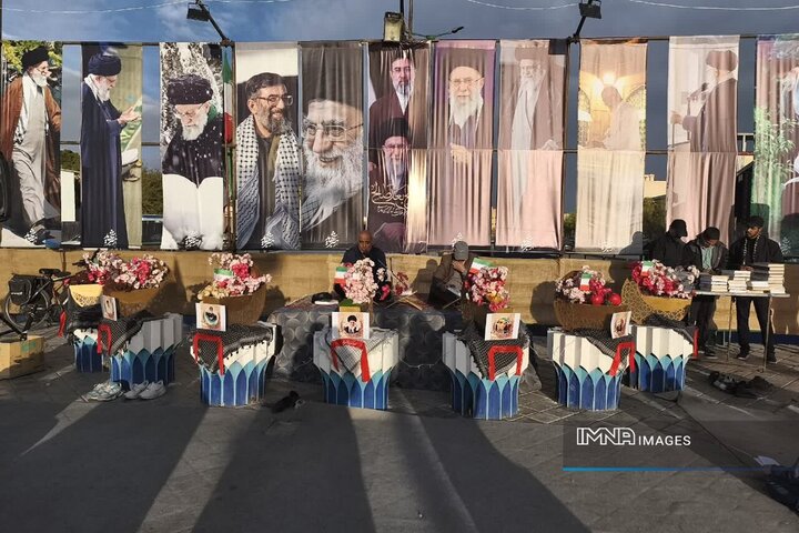 استقبال شهروندان از هفت‌سین منطقه ۱۰ اصفهان در کنار تلاوت قرآن و مداحی
