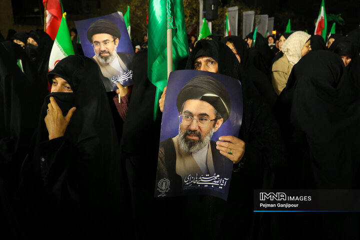 مراسم وداع با 5 شهید خانواده نصر آزادانی
