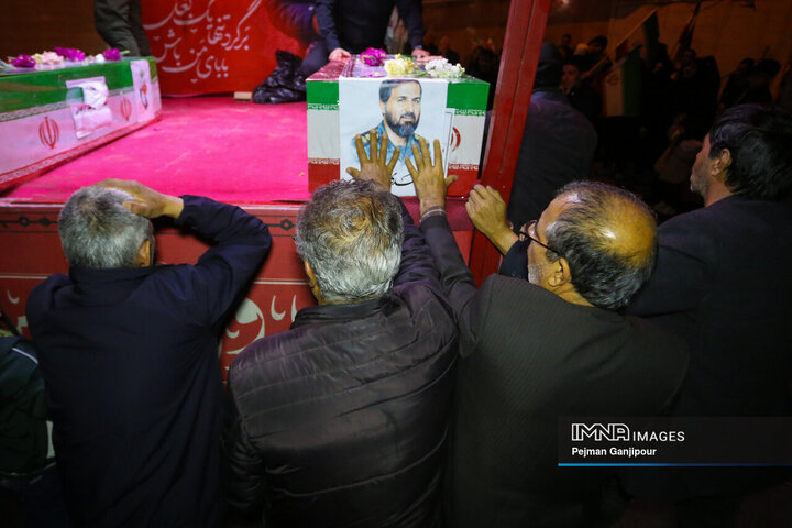 مراسم وداع با 5 شهید خانواده نصر آزادانی