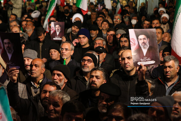 مراسم وداع با 5 شهید خانواده نصر آزادانی