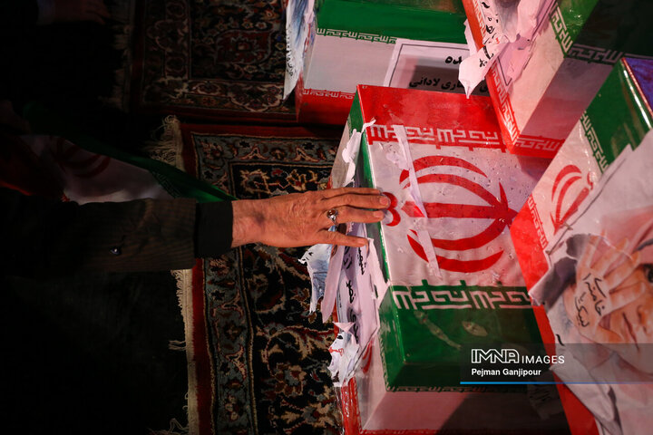 مراسم وداع با 5 شهید خانواده نصر آزادانی