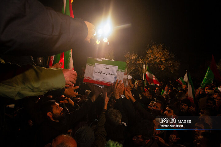مراسم وداع با 5 شهید خانواده نصر آزادانی