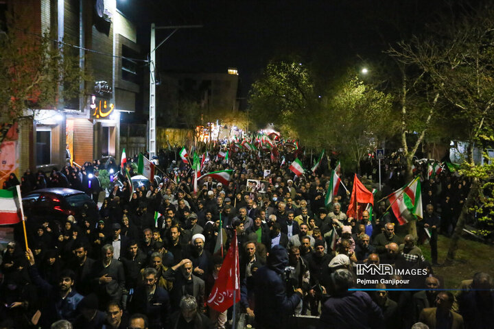 مراسم وداع با 5 شهید خانواده نصر آزادانی