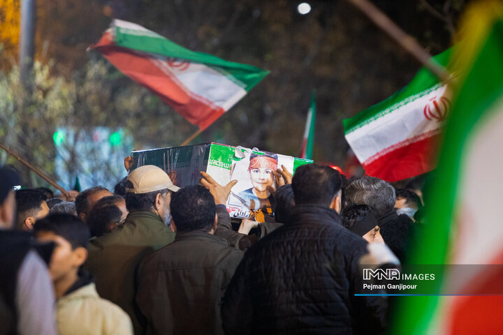 مراسم وداع با 5 شهید خانواده نصر آزادانی
