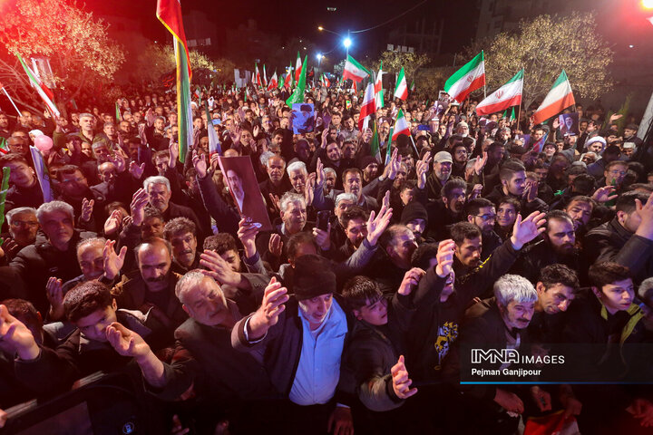مراسم وداع با 5 شهید خانواده نصر آزادانی