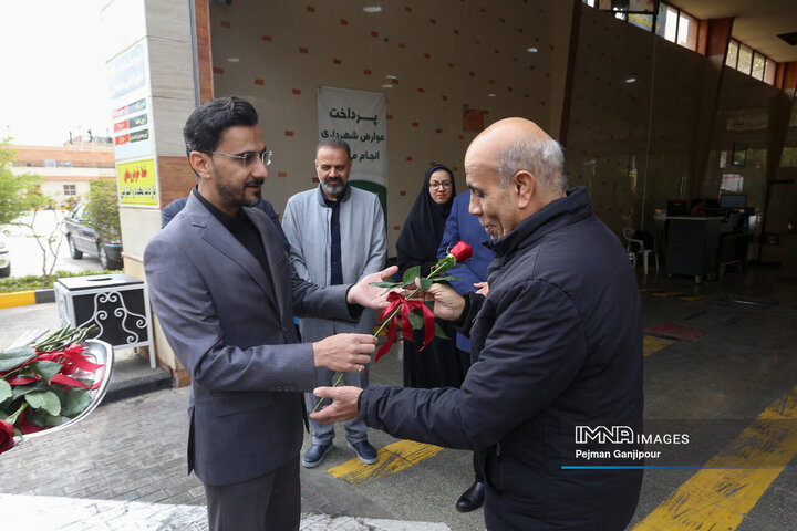 بازدید معاون حمل‌ونقل و ترافیک شهرداری اصفهان از واحدهای خدمت‌رسان شهری