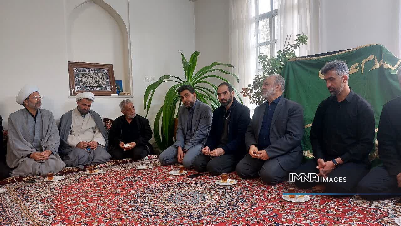 مردم اصفهان همچنان در صحنه دفاع از کشور و انقلاب حاضر هستند/ راه شهدا ادامه دارد