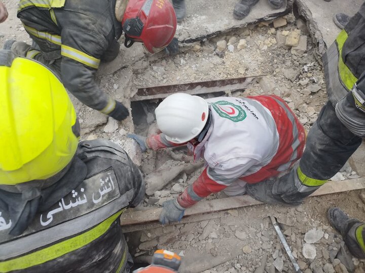 U.S. Israeli attacks Attack on Isfahan Homes Claims 30 Lives, Highlighting Civilian Vulnerability