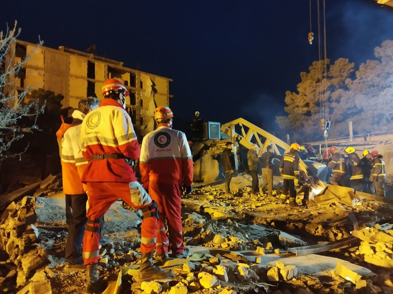 U.S. Israeli attacks Attack on Isfahan Homes Claims 30 Lives, Highlighting Civilian Vulnerability