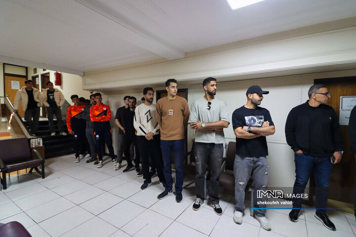 حضور اعضای تیم ملی هندبال ساحلی در جمعیت هلال احمر اصفهان