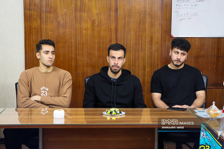 حضور اعضای تیم ملی هندبال ساحلی در جمعیت هلال احمر اصفهان