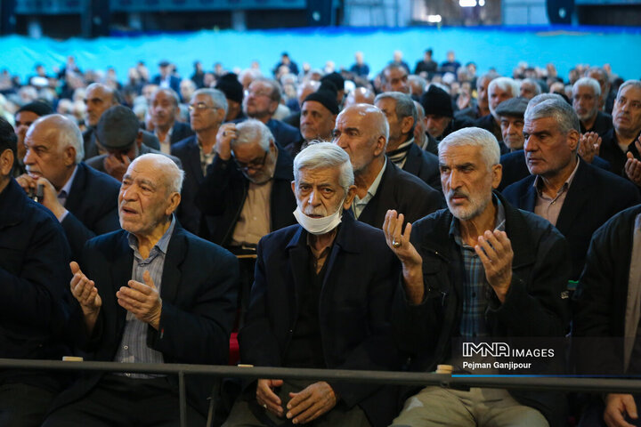 اولین نماز جمعه سال 1405 اصفهان
