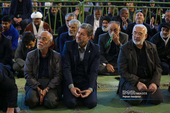 اولین نماز جمعه سال 1405 اصفهان