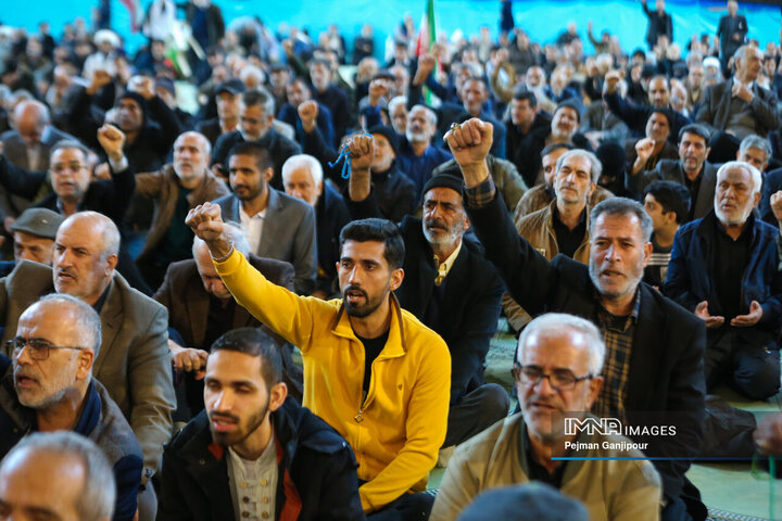 اولین نماز جمعه سال 1405 اصفهان