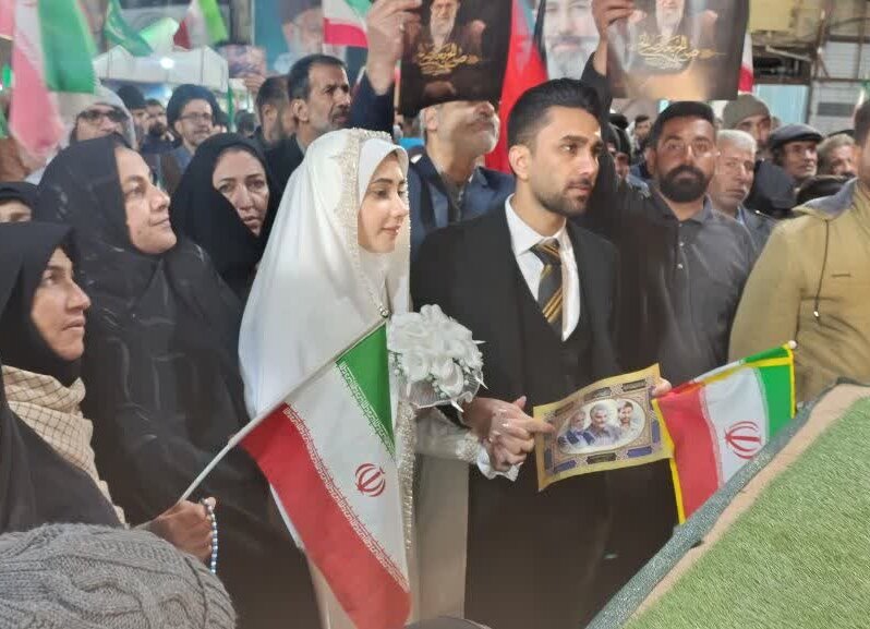 عروسی در سنگر خیابان؛ آغاز زندگی مشترک در پناه دفاع از وطن