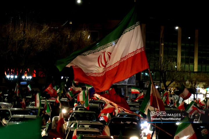 پیمان استوار؛  شب مقاومت همدان زیر باران