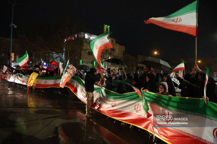 پیمان استوار؛  شب مقاومت همدان زیر باران