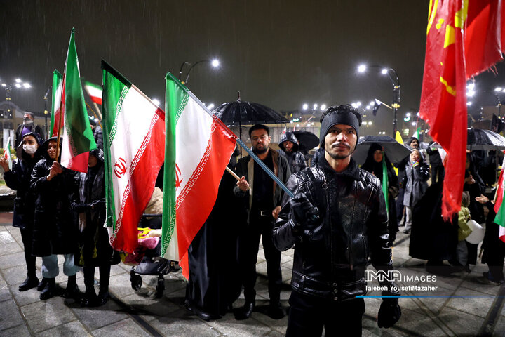 پیمان استوار؛  شب مقاومت همدان زیر باران