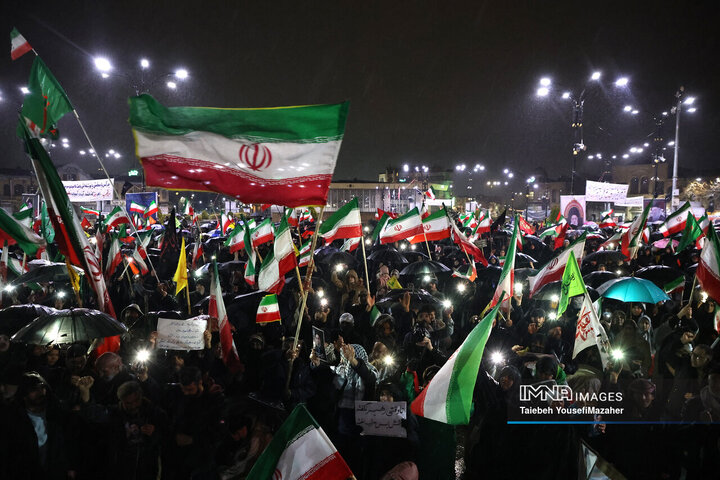 پیمان استوار؛  شب مقاومت همدان زیر باران