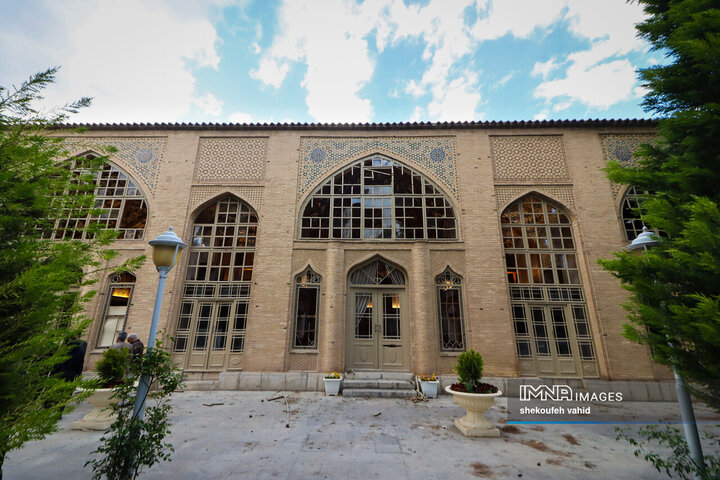بازدید دبیرکل ملی یونسکو در ایران از آثار تاریخی آسیب دیده اصفهان