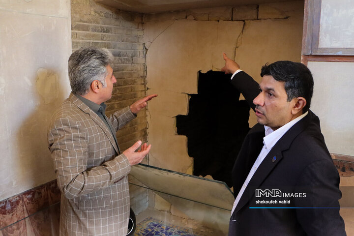 بازدید دبیرکل ملی یونسکو در ایران از آثار تاریخی آسیب دیده اصفهان