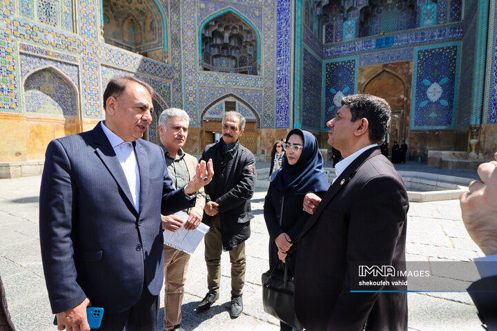 بازدید دبیرکل ملی یونسکو در ایران از آثار تاریخی آسیب دیده اصفهان