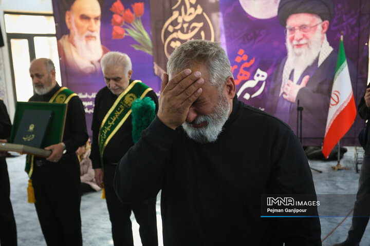 وداع با تعدادی از شهدای جنایات آمریکایی صهیونی در اصفهان