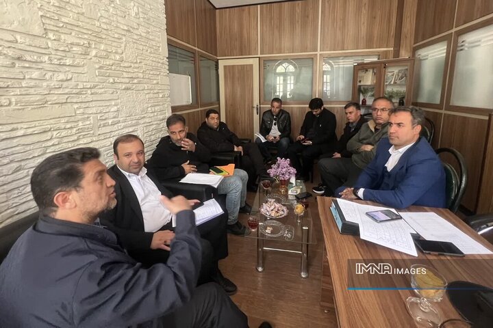 ستاد مردمی بازسازی منازل آسیب‌دیده جنگ رمضان برای محله همت‌آباد تشکیل شد