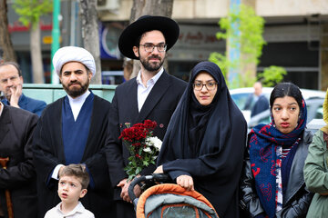 Jewish community of Isfahan paid tribute to martyrs of Minab school