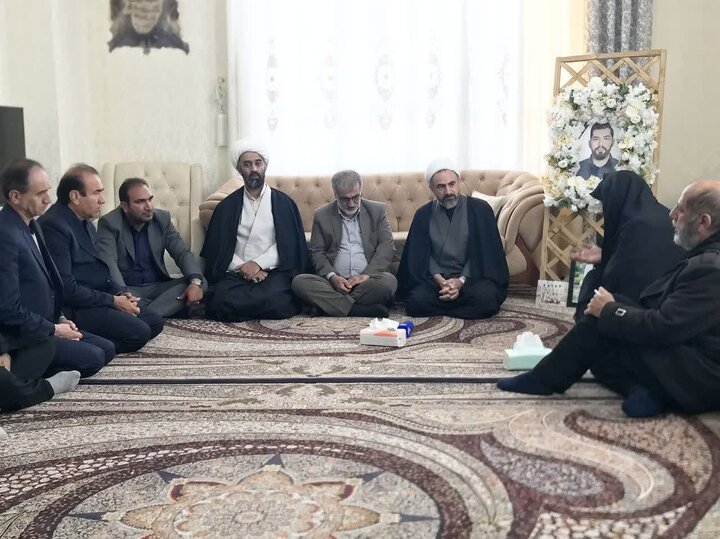 شهدای جنگ رمضان با نثار جان خود عزت و سربلندی را برای ملت ایران به ارمغان آوردند