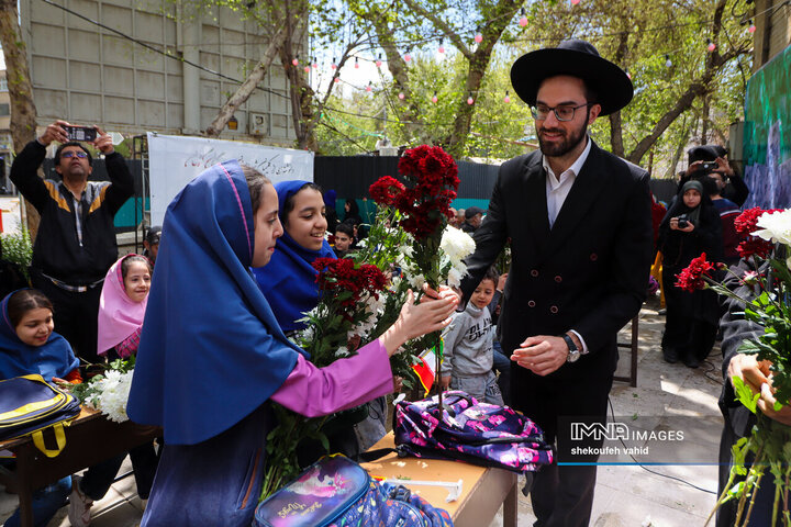ادای احترام کلیمیان اصفهان به کودکان شهید میناب