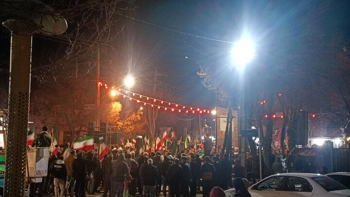 تجمع چادگانیها در خونخواهی از شهدای جنگ رمضان تجمع چادگانیها در خونخواهی از شهدای جنگ رمضان