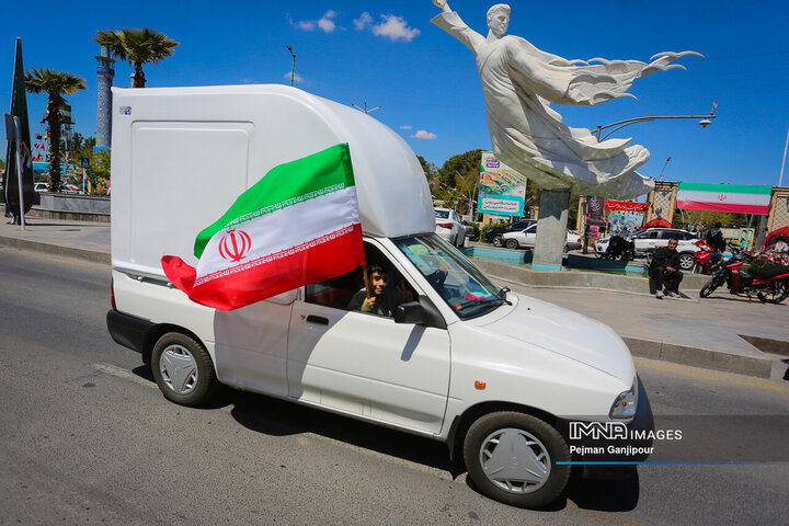 کاروان خودرویی مردم اصفهان در روز «جمهوری اسلامی»
